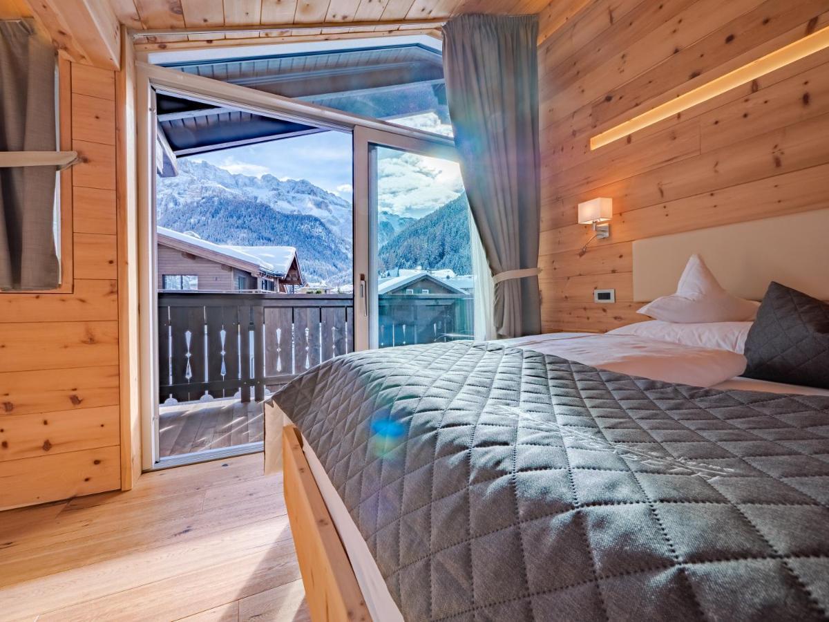 Отель Chalet Elisabeth Dolomites Alpin & Charme Сельва-ди-Валь-Гардена Экстерьер фото