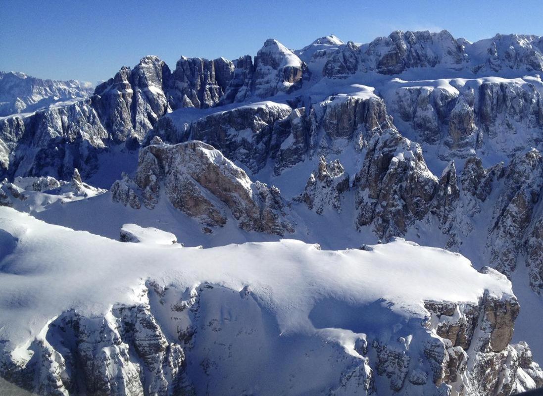 Отель Chalet Elisabeth Dolomites Alpin & Charme Сельва-ди-Валь-Гардена Экстерьер фото